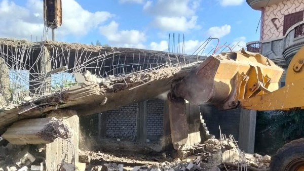 ازالة التعديات بالبحيرة