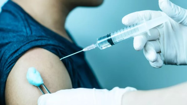  تطعيم الأطفال والمراهقين ضد كوفيد