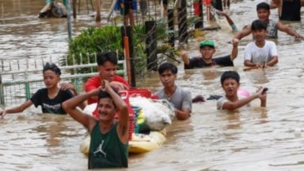 ارتفاع حصيلة ضحايا الإعصار "تينو" في الفلبين إلى 140 قتيلا و126 مفقودا