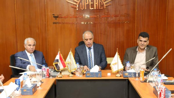 "الزراعة" تبحث توحيد الجهود الإرشادية بكافة الجهات المعنية التابعة للوزارة