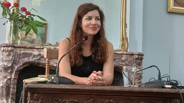 قنصل عام فرنسا بالإسكندرية لينا بلان