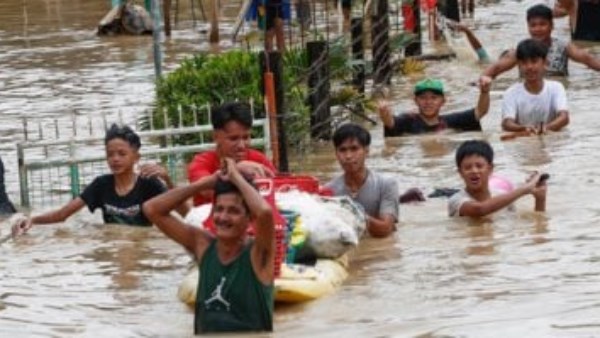 ارتفاع حصيلة ضحايا الإعصار «فونج-وونج» بالفلبين إلى 18 قتيلا ارتفاع حصيلة ضحايا الإعصار «فونج-وونج» بالفلبين إلى 18 قتيلا