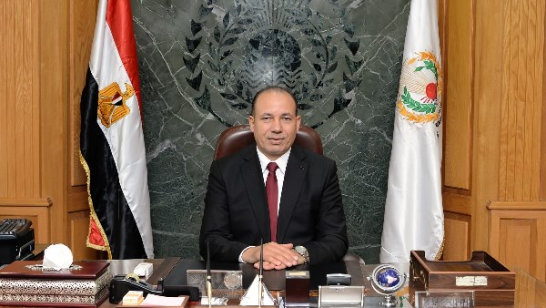 رئيس جامعة المنصورة الدكتور شريف خاطر