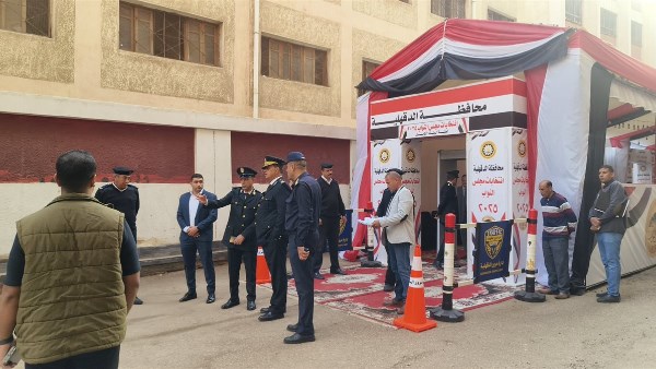 انتظام الخدمات الأمنية بمحيط لجان المرحلة الثانية من انتخابات 