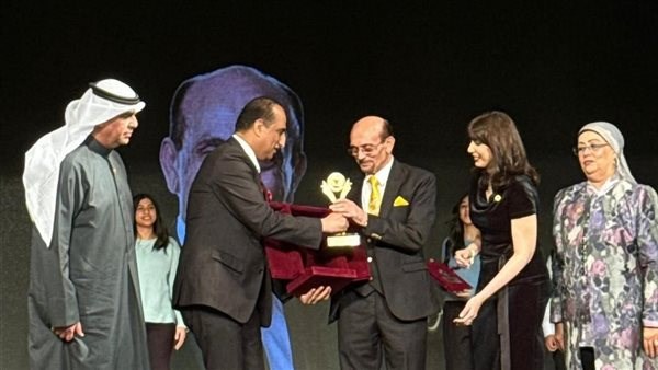 احتفاء أممي بالفنان محمد صبحي ومنحه وسام التفرد في الإبداع الثقافي وتبعية الأمم المتحدة من اتحاد المبدعين العرب