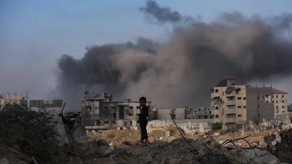 الاحتلال الإسرائيلي يواصل خرق اتفاق وقف إطلاق النار بقصف مناطق بقطاع غزة