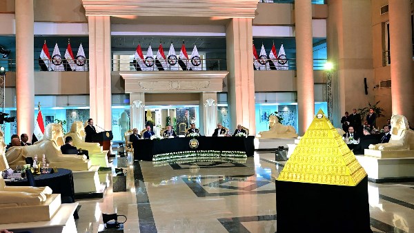 تسليم الذهب للبنك المركزي