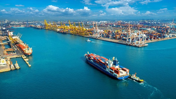 مصر والصين.. شراكة صناعية متنامية تحول قناة السويس إلى قلب الاستثمار العالمي مصر والصين.. شراكة صناعية متنامية تحول قناة السويس إلى قلب الاستثمار العالمي