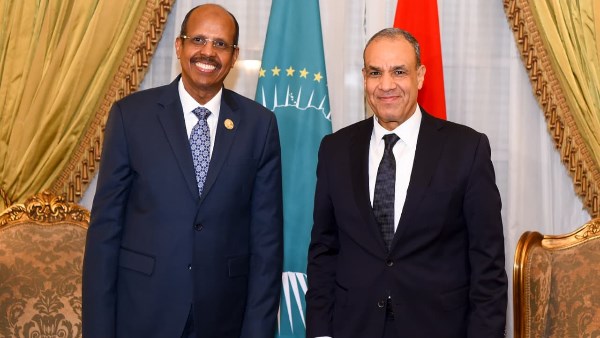 وزير الخارجية ورئيس مفوضية الاتحاد الأفريقي