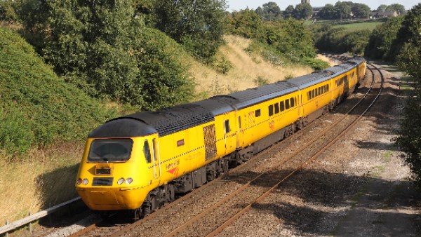 بطولة عامل سكك حديدية بريطاني تنقذ أرواح ركاب قطار ... ايه الحكاية؟ 