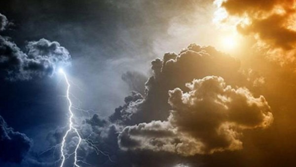 تقلّبات الطقس تزيد من مخاطر الإصابة بالأمراض.. أهم النصائح لتعزيز المناعة تقلّبات الطقس تزيد من مخاطر الإصابة بالأمراض.. أهم النصائح لتعزيز المناعة