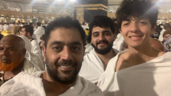 أحمد فلوكس رفقة ابنه 