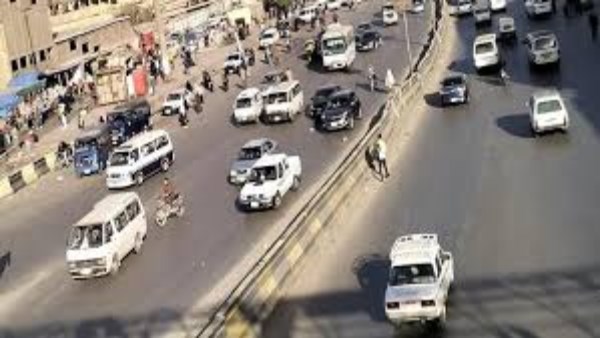 كثافات مرورية بشوارع ومحاور القاهرة والجيزة