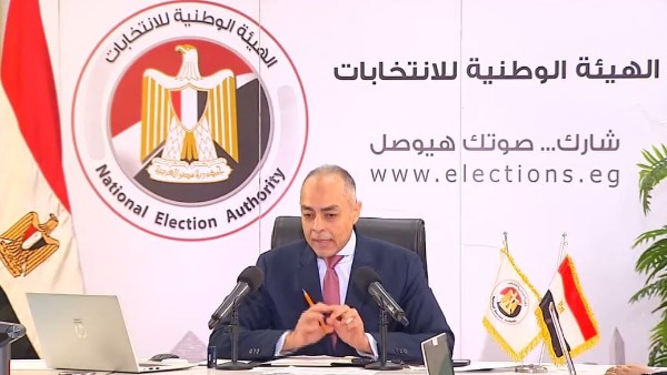 المستشار أحمد بنداري للمُشرف على انتخابات النواب بالإسكندرية: هناك بطاقات اقتراع احتياطية فى حالة الكثافات 