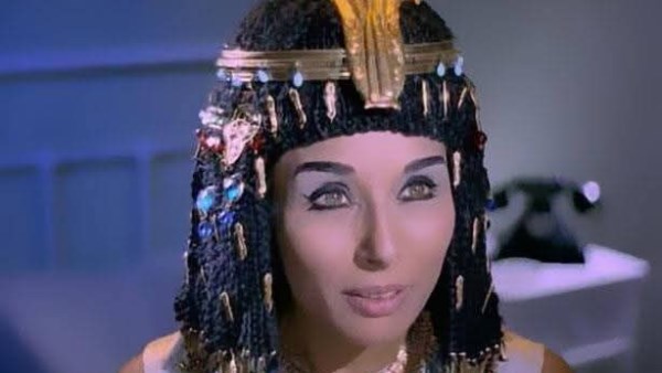 لبني عبد العزيز 