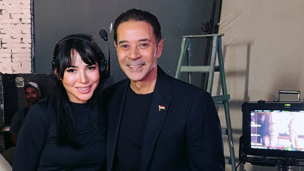 النجمة  و المخرجة ساندي و النجم مدحت صالح 