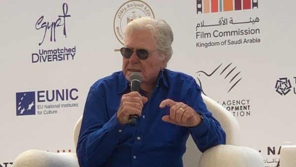 النجم حسين فهمي 