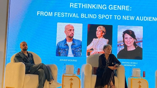 الكاتب احمد مراد 