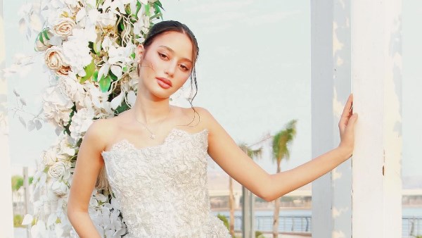 الفنانة لينا صوفيا 