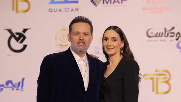 محمد محمود عبدالعزيز وزوجته