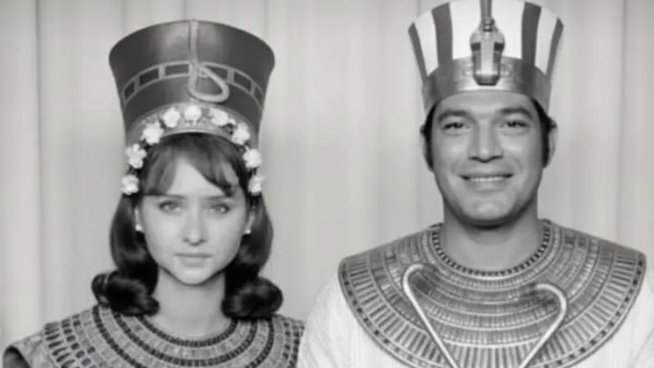 باسم سمرة يشارك في "تريند" المتحف المصري الكبير 