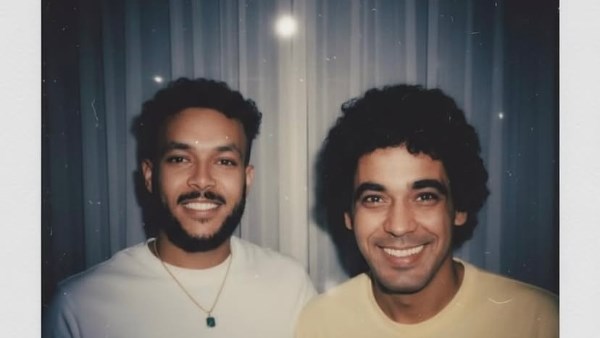 بعد تصدرهم التريند..ويجز يشارك صورة مع محمد منير بعد ديو "كلام فرسان "