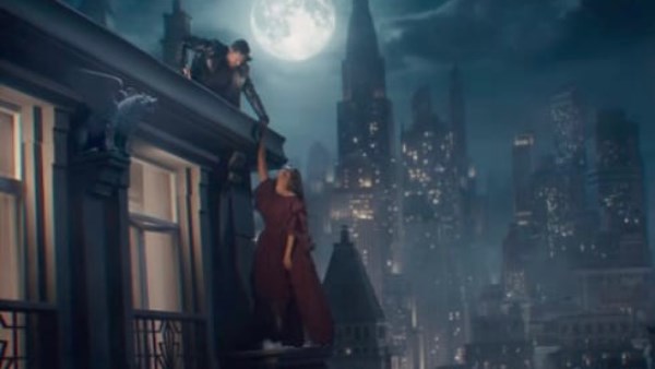 تامر حسني يشارك أسماء جلال أول عمل بعد جراحة الكلى