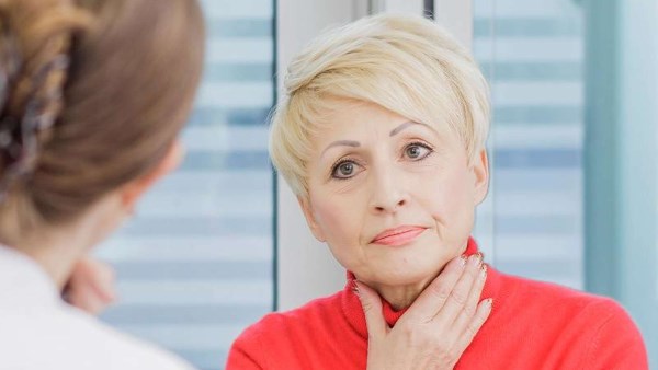 تزعج كثيرا من البنات والسيدات .. ما هي رقبة الديك الرومي؟