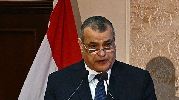 وزير الإنتاج الحربي 