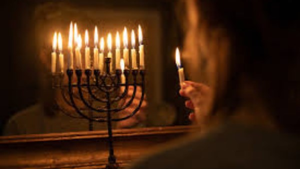 بعد هجوم سيدني .. تعزيز الإجراءات الأمنية بالمعابد اليهودية في مدن حول العالم بعد هجوم سيدني .. تعزيز الإجراءات الأمنية بالمعابد اليهودية في مدن حول العالم