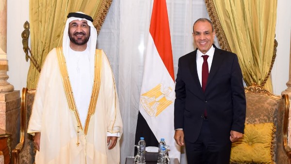 وزير الخارجية يستقبل رئيس البرلمان العربي