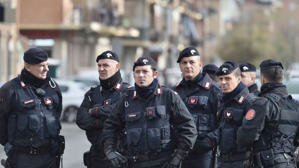 إيطاليا: اعتقال 384 شخصاً ومصادرة طن من المخدرات خلال عملية أمنية إيطاليا: اعتقال 384 شخصاً ومصادرة طن من المخدرات خلال عملية أمنية