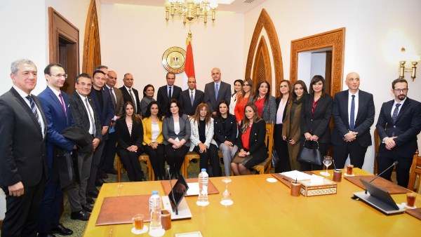 وزير الخارجية يستقبل رئيس الهيئة الوطنية للاعلام ومذيعي التليفزيون المصري