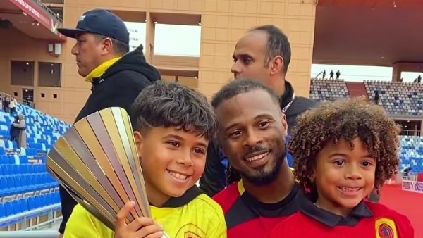 لاعب منتخب أنجولا