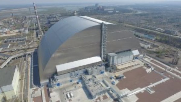 تحذير نووي خطير: وكالة الطاقة تكشف فقدان مفاعل تشيرنوبل قدرته على احتواء الإشعاع بعد ضربة مسيّرك