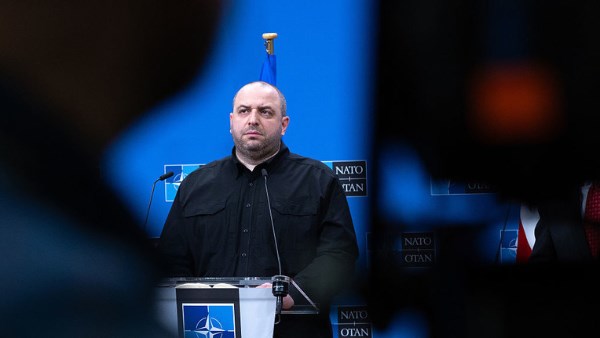 لقاءات FBI السرية تثير عاصفة حول إستراتيجية واشنطن في أوكرانيا لقاءات FBI السرية تثير عاصفة حول إستراتيجية واشنطن في أوكرانيا