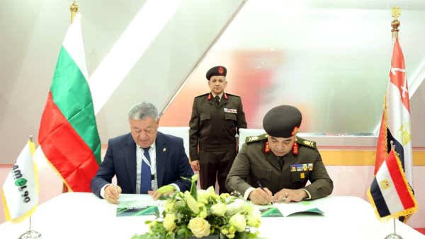 لقاءات ثنائية مكثفة لقادة الأفرع