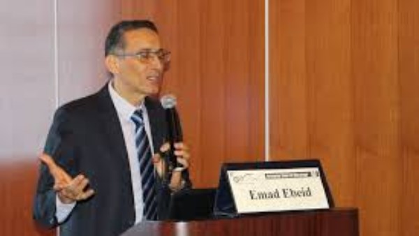 الدكتور عماد عبيد