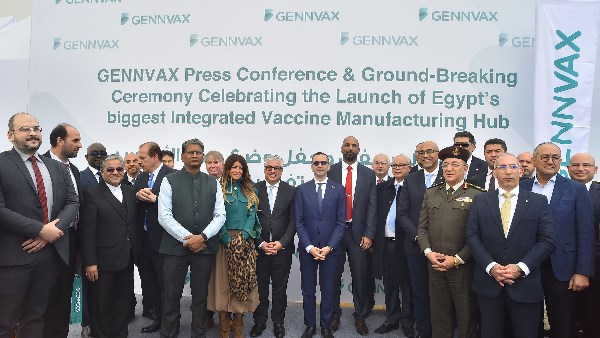 جانب من وضع حجر الاساس