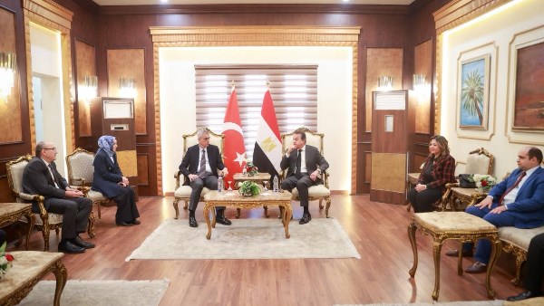 وزير الصحة ونظيره التركي 