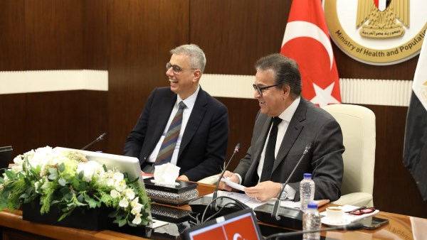 وزير الصحة ونظيره التركي 