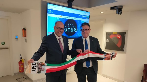 وزير العمل ورئيس اتحاد الحِرَف الإيطالي