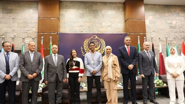 تكريم لطلاب المعرض المحلى للعلوم والهندسة