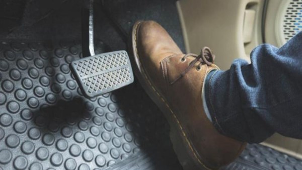 استجابة دواسة البنزين