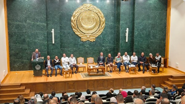 جانب من الندوة 