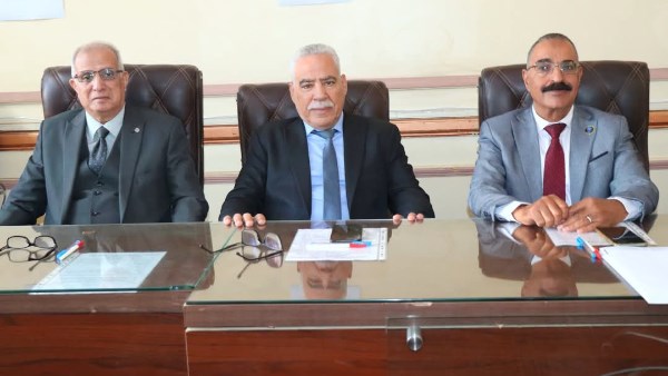 لجنة تلقي طلبات الترشح 