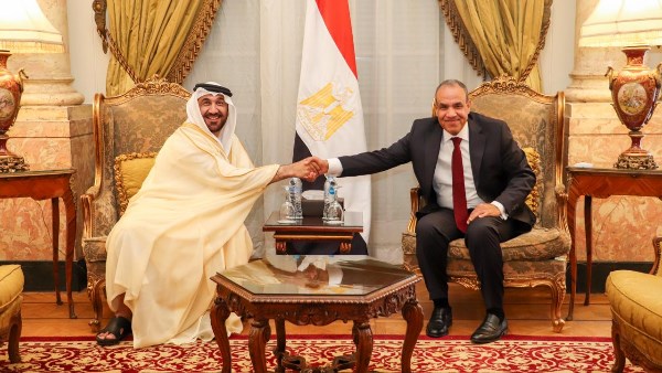 اليماحي وبدر عبد العاطي