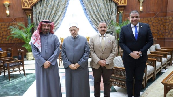 لقاء شيخ الأزهر الشريف ووفد الهيئات العمالية العربية 