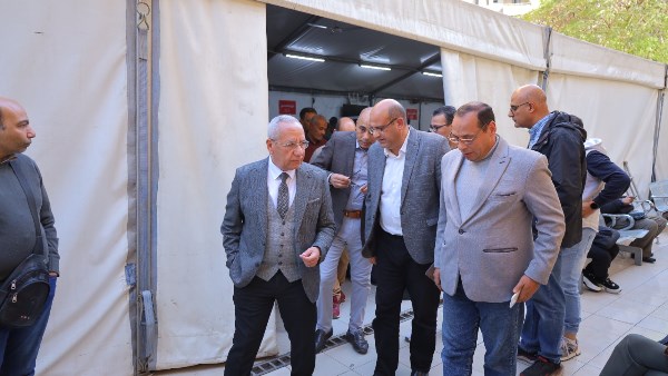 المهندس محمود عرفات يتفقد مشروع الرعاية الصحية