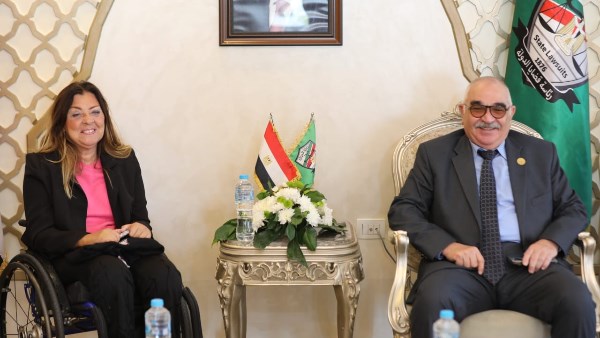 الدكتورة إيمان كريم والمستشار حسين مدكور 